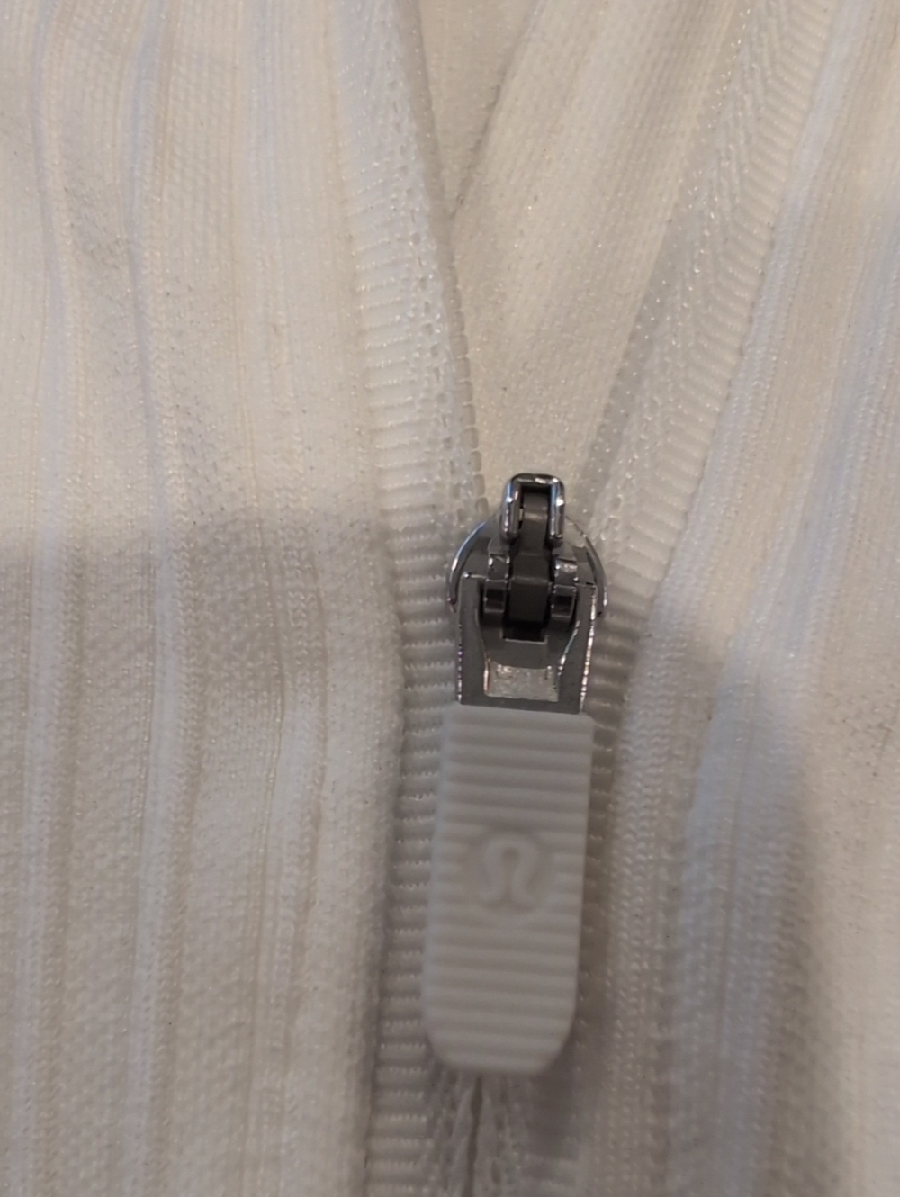Lululemon Rest Less Cropped 1/2 ZipDiagonal Rib Silver Drop / White - Picture 10 of 10